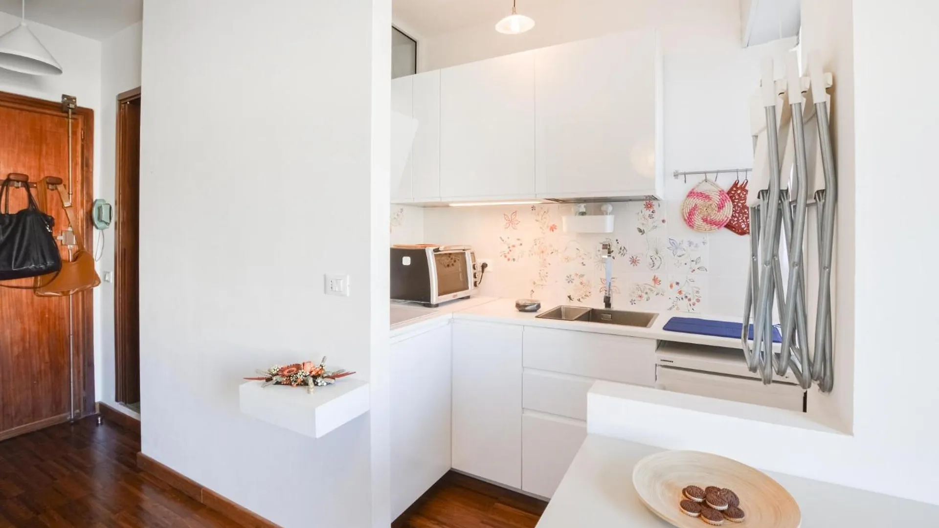 Gorgeous Apartment In Bordighera With Wifi 0*,  Italy